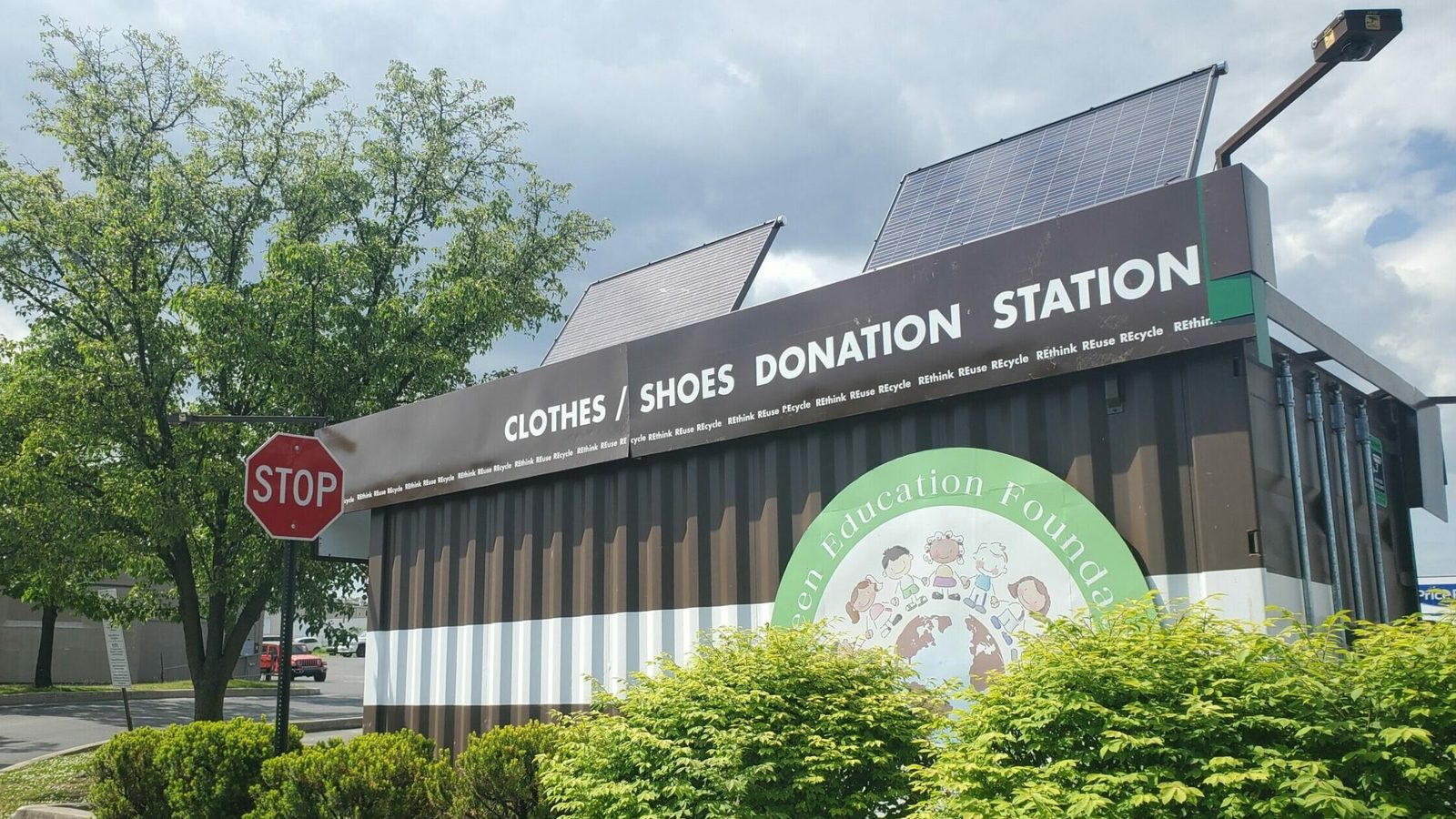 GEF’s solar-powered donation station at Lebanon Valley Mall, Pennsylvania